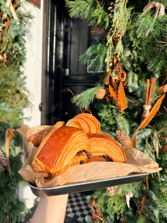 Box of Chocolatine & Croissants